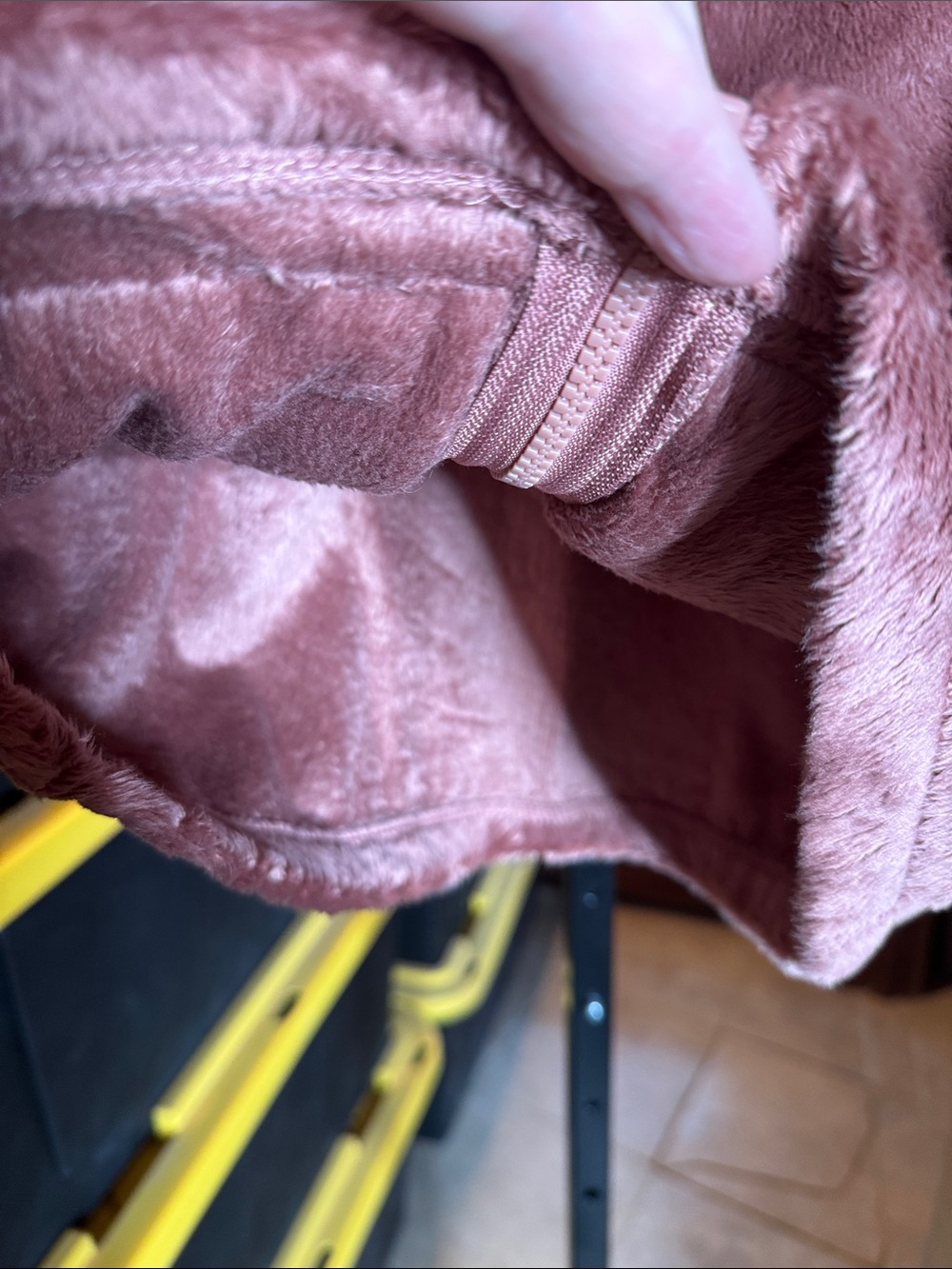 NWT Ci Sono Kids Mauve Faux Fur Plush Zip Jacket Size 12 Cozy Soft - Picture 7 of 10